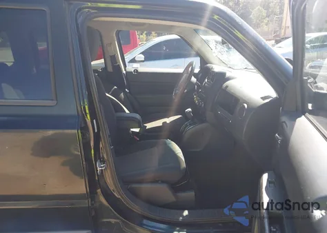 2013 Jeep Patriot Latitude из США, поврежденный, VIN 1C4NJPFB8DD213071